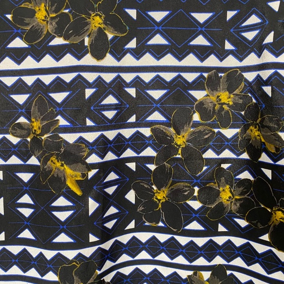 J.Crew Factory Navy Floral Silk Front Tank/Blouse - Picture 4 of 7